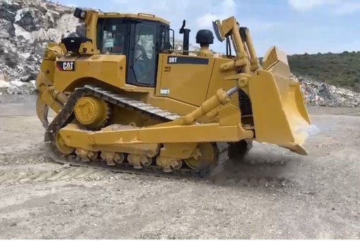 [1181] Tractor Bulldozer D8T