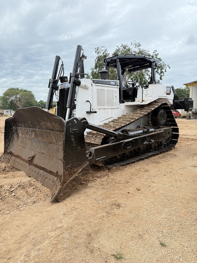 [2631] Tractor D8N riper